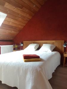 Φωτογραφία από το άλμπουμ του An ti kozh Chambre calme en centre-ville σε Auray
