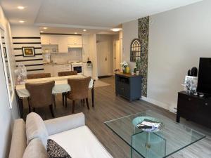 Dapur atau dapur kecil di Cozy 1bdr Appartement Outremont
