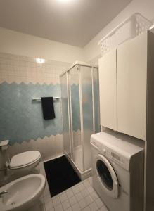 Phòng tắm tại SG Family - Sirmione Lido