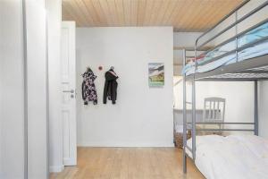 Postel nebo postele na pokoji v ubytování 30048-Beder-Solsortevaenget-5