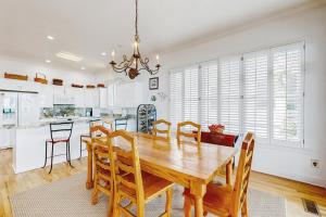 Imagen de la galería de Ocean Boulevard 802, en Isle of Palms 18 fotos más