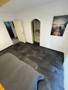Ruang duduk di STADTRAUM - Wohnen, wo andere suchen +1 gambar