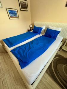 Ένα ή περισσότερα κρεβάτια σε δωμάτιο στο Princess main square apartment