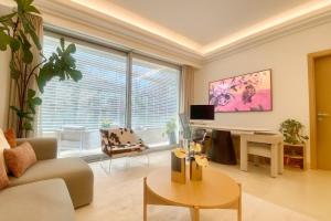 TV a/nebo společenská místnost v ubytování New Luxury Spacious Apartment, Centrally located