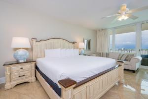 Giường trong phòng chung tại Caribe The Resort C706 condo