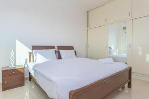 Billede fra billedgalleriet på Glint 3-Bedroom Apartment & Balcony in Aley i Aley