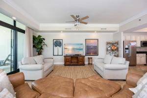 Χώρος καθιστικού στο Phoenix West 2209 condo