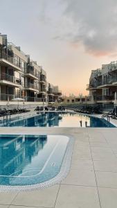 Swimmingpoolen hos eller tæt på Apartamento La Arena Puerto Santiago