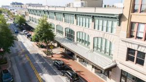 Foto dalla galleria di Deja Blue a Baptist Hospital Heliport Altre 8 foto