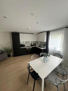 Η κουζίνα ή μικρή κουζίνα στο Relaxing and modern apartment