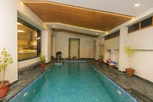 Πισίνα στο ή κοντά στο Nivas Farmstay