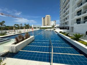 Bassein majutusasutuses Suite con Jacuzzi y vista al mar piso 13 või selle lähedal