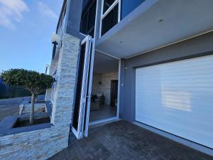 Bygningen som feriehuset ligger i