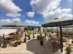 Φωτογραφία από το άλμπουμ του Studio Éire 2 στο Ναϊρόμπι