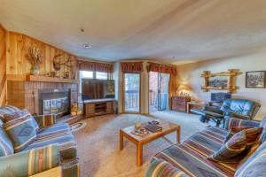 Χώρος καθιστικού στο Cimarron #208