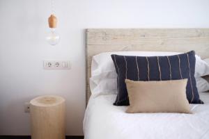 Postel nebo postele na pokoji v ubytování Hotel Ca S'Arader Turismo de Interior