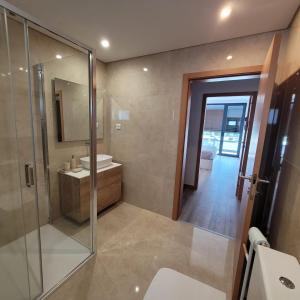 Et badeværelse på Casa da Praia - Gerês