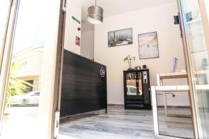 Kuchyňa alebo kuchynka v ubytovaní The 8 Rooms House + 27 fotografií