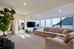 Gallery image of Family Friendly Beach Haven with Pool, Spa & Ocean Views in Mount Maunganui