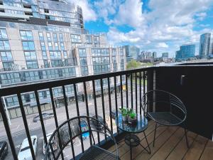 Balkón nebo terasa v ubytování Skyline 222 Luxury 5-Level City Stay Rooftop Terrace