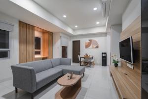 Μια τηλεόραση ή/και κέντρο ψυχαγωγίας στο Cove Merakey