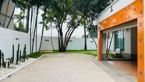Bangunan di mana terletaknya the country house