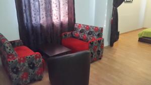 Istumisnurk majutusasutuses Hotel Alpet