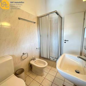 Koupelna v ubytování Scierie E Moiry 222, attique lumineux proche des télécabines + 11 fotografií