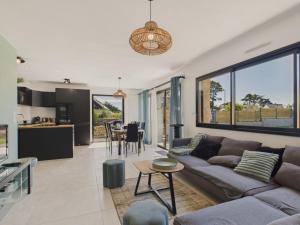 Kuchyň nebo kuchyňský kout v ubytování Vue mer - 500m plage - Maison neuve pour 10