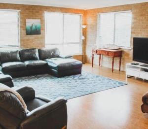 Μια τηλεόραση ή/και κέντρο ψυχαγωγίας στο Salt and Sand Escape