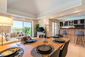 Dapur atau dapur kecil di Paradise on the Golf