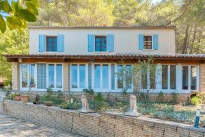 En have udenfor Villa les Vallons