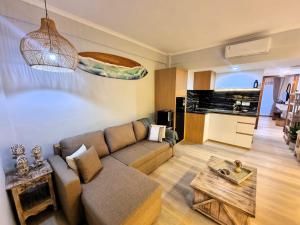 Kuchyň nebo kuchyňský kout v ubytování Mana Suites Bali