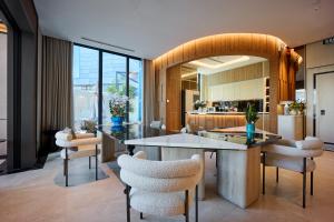 Χώρος καθιστικού στο Lux Annam Retreat Danang