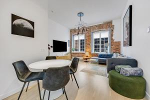 Телевизор и/или развлекательный центр в Rotermanni Apartment#Top location#Spacious#Free parking