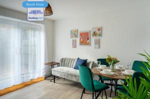 Χώρος καθιστικού στο 2Bed Short Stays Apt By Azzurri Properties Short Lets & Serviced Accommodation Brighton With Free WiFi