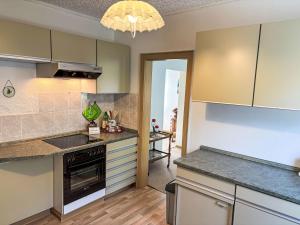 Køkken eller tekøkken på Apartment Altes Forsthaus Sösetal by Interhome