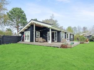 Zahrada ubytování Holiday Home Eia - 500m from the sea by Interhome