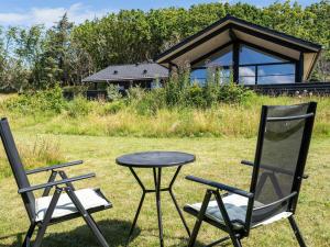 Zahrada ubytování Holiday Home Gunver - 150m from the sea by Interhome