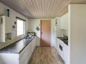 Kuchyň nebo kuchyňský kout v ubytování Holiday Home Berthilde - 400m from the sea by Interhome + 11 fotografií