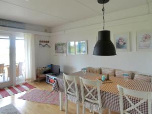 Ruang duduk di Apartment Thorke - 5km from the sea by Interhome