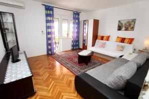 Imagen de la galería de Apartments Jasmin, en Trogir