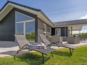 Κήπος έξω από το Holiday Home Elsebet - 600m from the sea by Interhome +18 φωτογραφίες