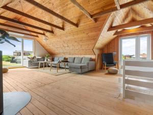 Posezení v ubytování Holiday Home Taio - 500m from the sea by Interhome