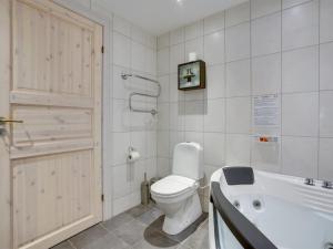 Koupelna v ubytování Holiday Home Perttu - 3-5km from the sea by Interhome