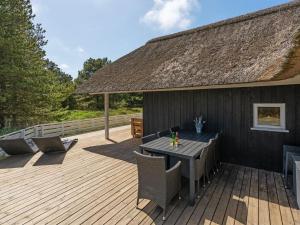 Το κτήριο όπου στεγάζεται  η παραθεριστική κατοικία +20 φωτογραφίες