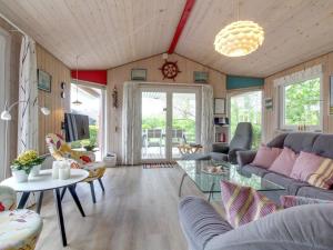 Гостиная зона в Holiday Home Gudni - 250m from the sea by Interhome