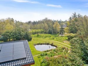 Κήπος έξω από το Holiday Home Sune - 500m from the sea by Interhome