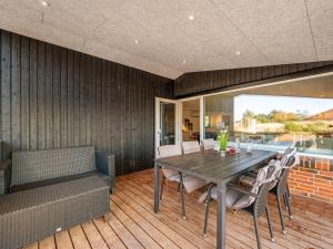 Balkón nebo terasa v ubytování Holiday Home Bela - from the sea by Interhome