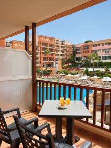 Balkón nebo terasa v ubytování H10 Mediterranean Village + 61 fotografií
